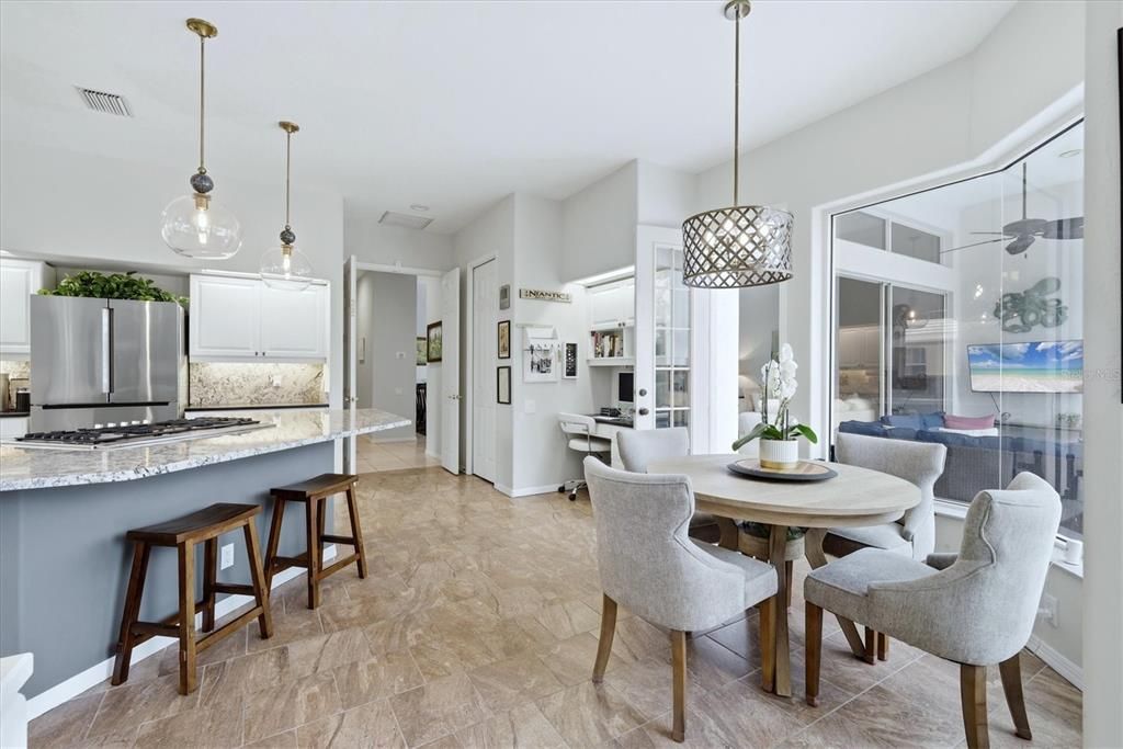 Под контрактом: $1,195,000 (3 спален, 4 ванн, 3218 Квадратных фут)