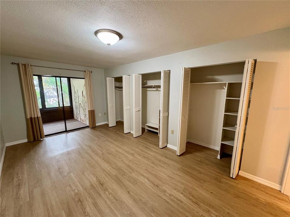 Под контрактом: $1,700 (2 спален, 2 ванн, 940 Квадратных фут)