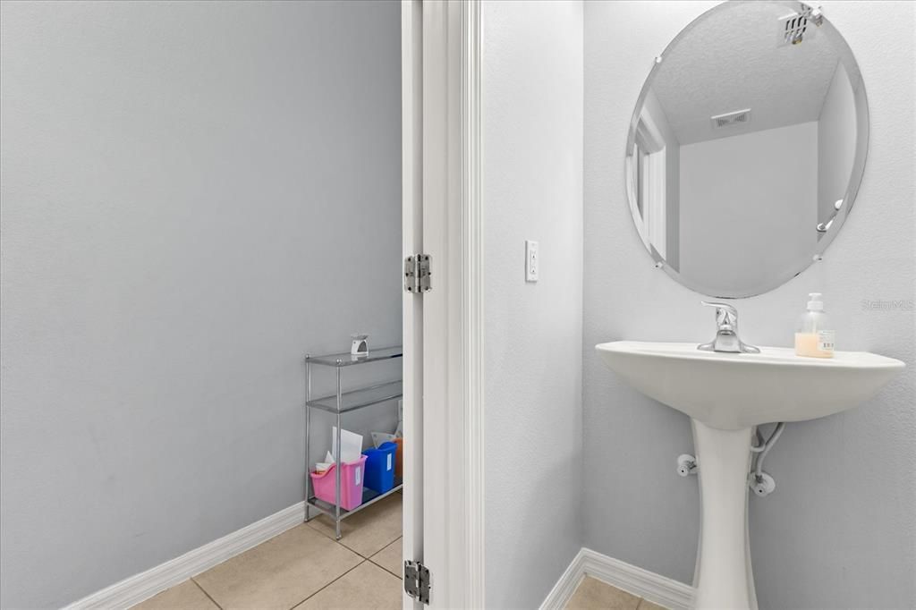 For Sale: $285,000 (3 beds, 2 baths, 1549 Square Feet)