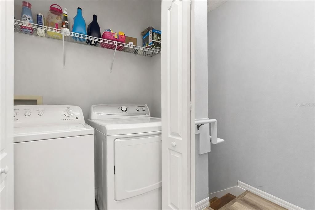 For Sale: $285,000 (3 beds, 2 baths, 1549 Square Feet)