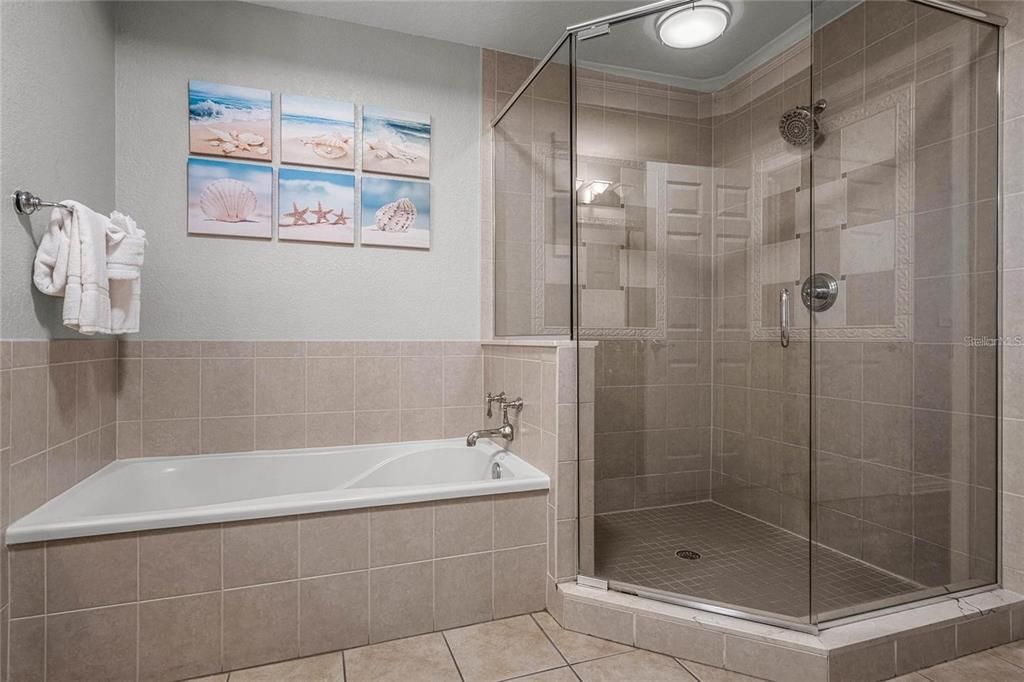 待售: $319,999 (3 贝兹, 3 浴室, 1755 平方英尺)