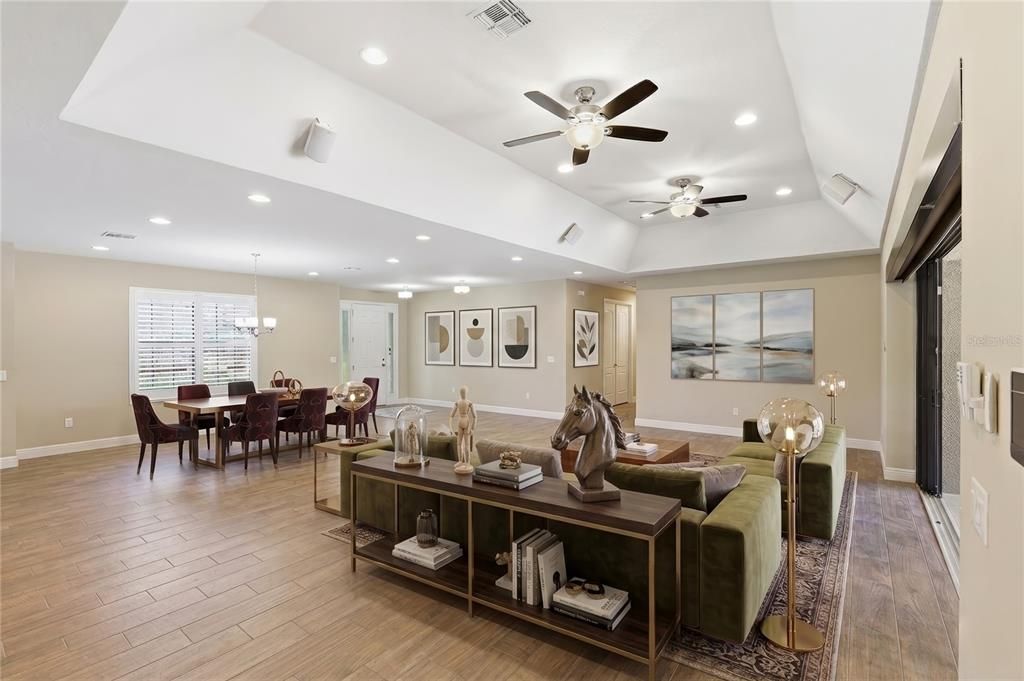En Venta: $1,255,000 (4 camas, 4 baños, 4344 Pies cuadrados)