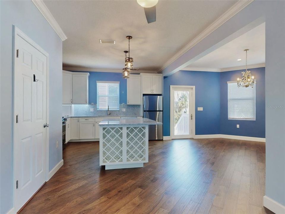 En Venta: $749,000 (2 camas, 1 baños, 1296 Pies cuadrados)