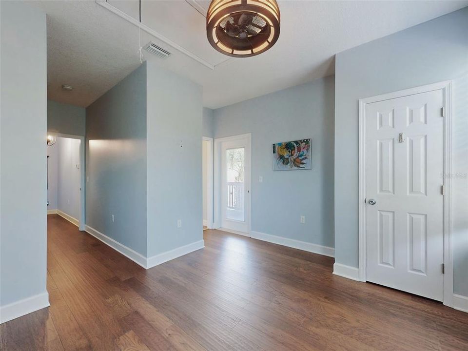 En Venta: $749,000 (2 camas, 1 baños, 1296 Pies cuadrados)