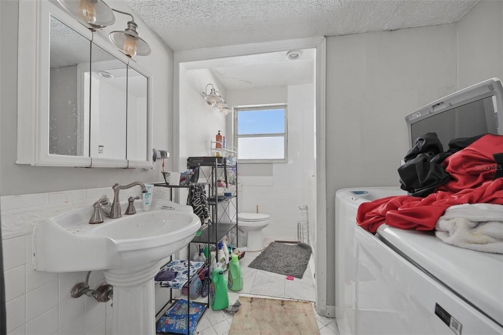 En Venta: $250,000 (4 camas, 2 baños, 1620 Pies cuadrados)
