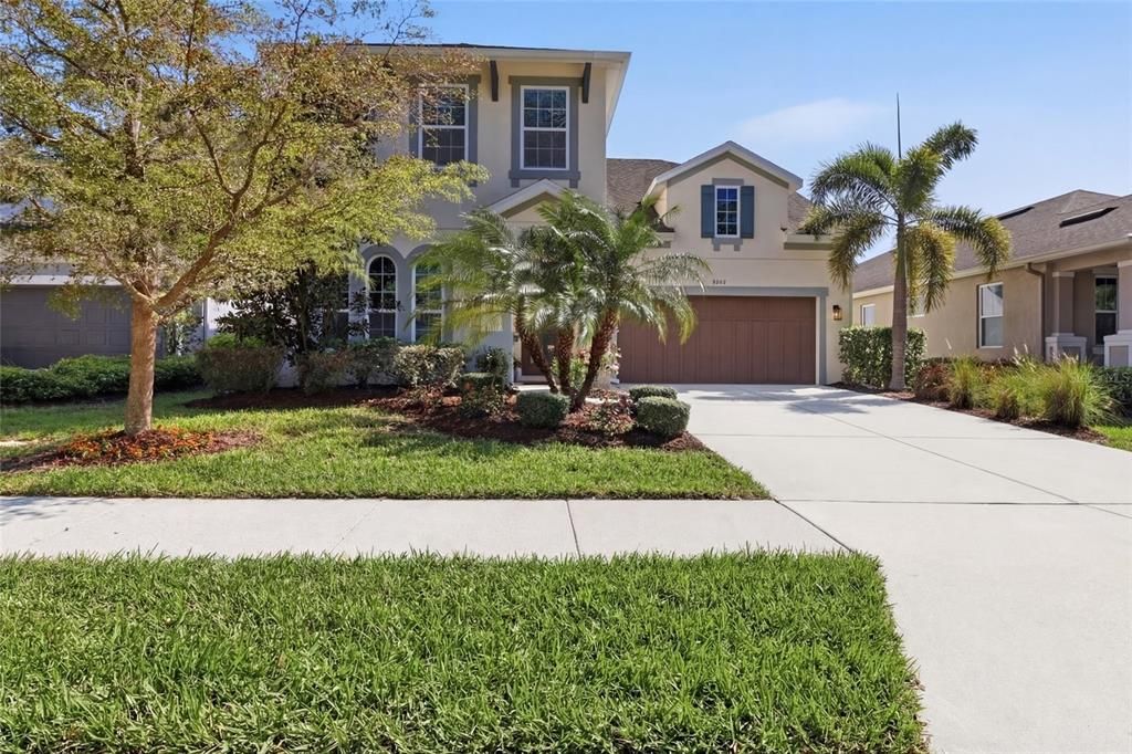 Activo con contrato: $699,995 (4 camas, 3 baños, 2750 Pies cuadrados)