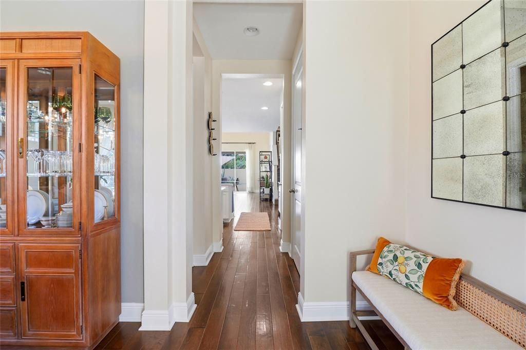 Activo con contrato: $699,995 (4 camas, 3 baños, 2750 Pies cuadrados)
