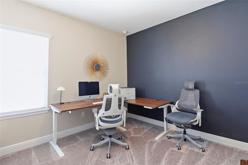 Activo con contrato: $699,995 (4 camas, 3 baños, 2750 Pies cuadrados)