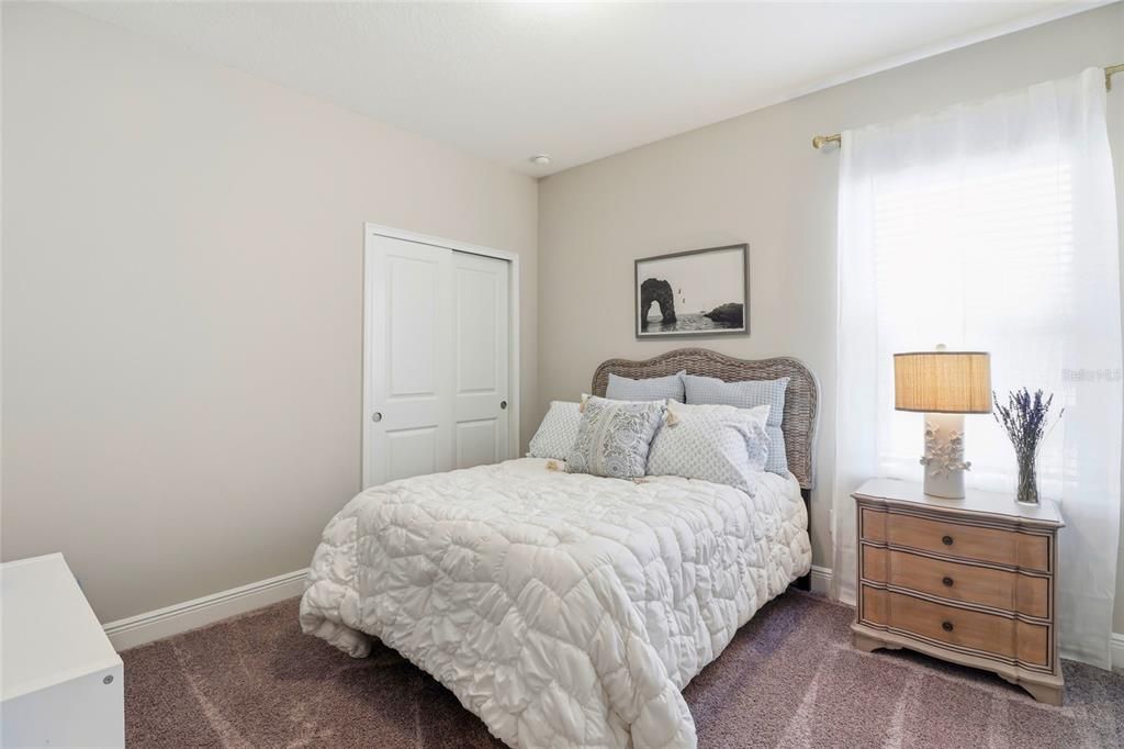 Activo con contrato: $699,995 (4 camas, 3 baños, 2750 Pies cuadrados)