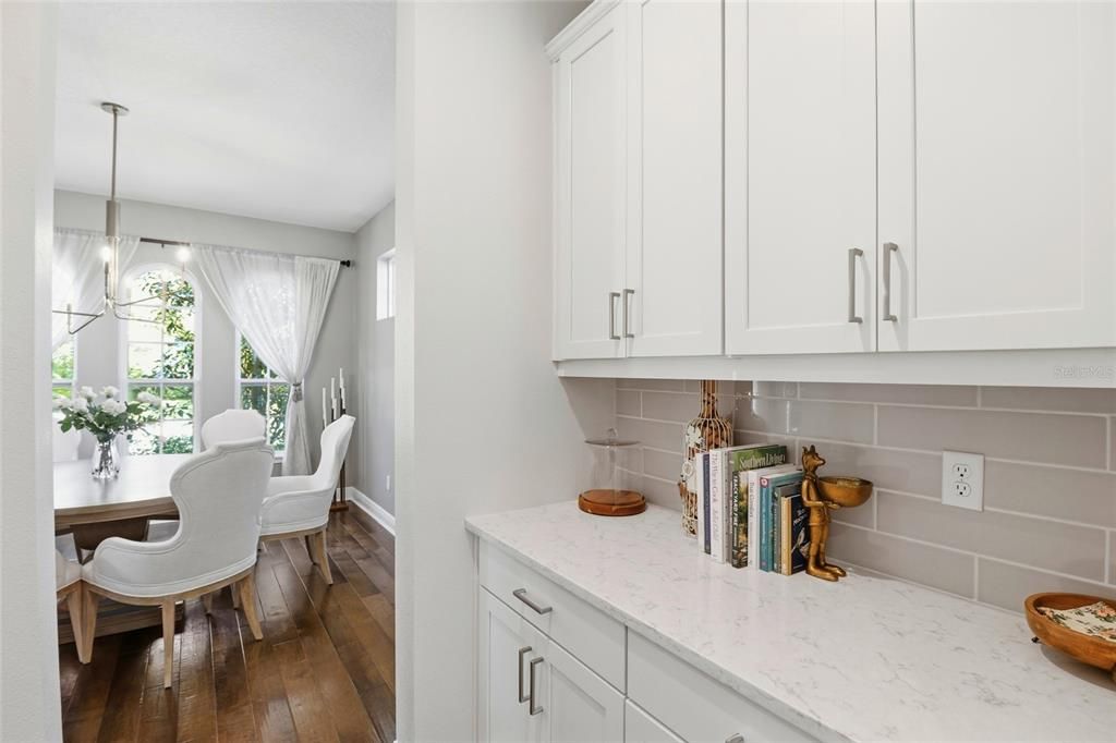 Activo con contrato: $699,995 (4 camas, 3 baños, 2750 Pies cuadrados)