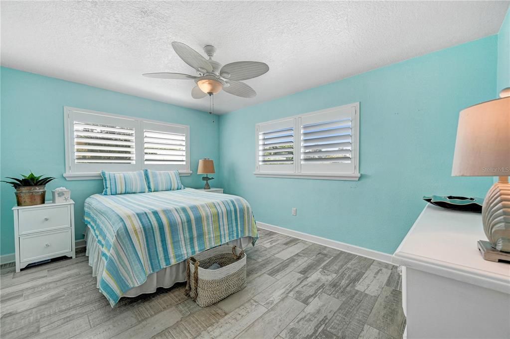 For Sale: $695,000 (4 beds, 2 baths, 1900 Square Feet)