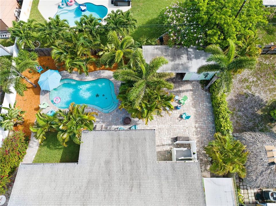 For Sale: $695,000 (4 beds, 2 baths, 1900 Square Feet)