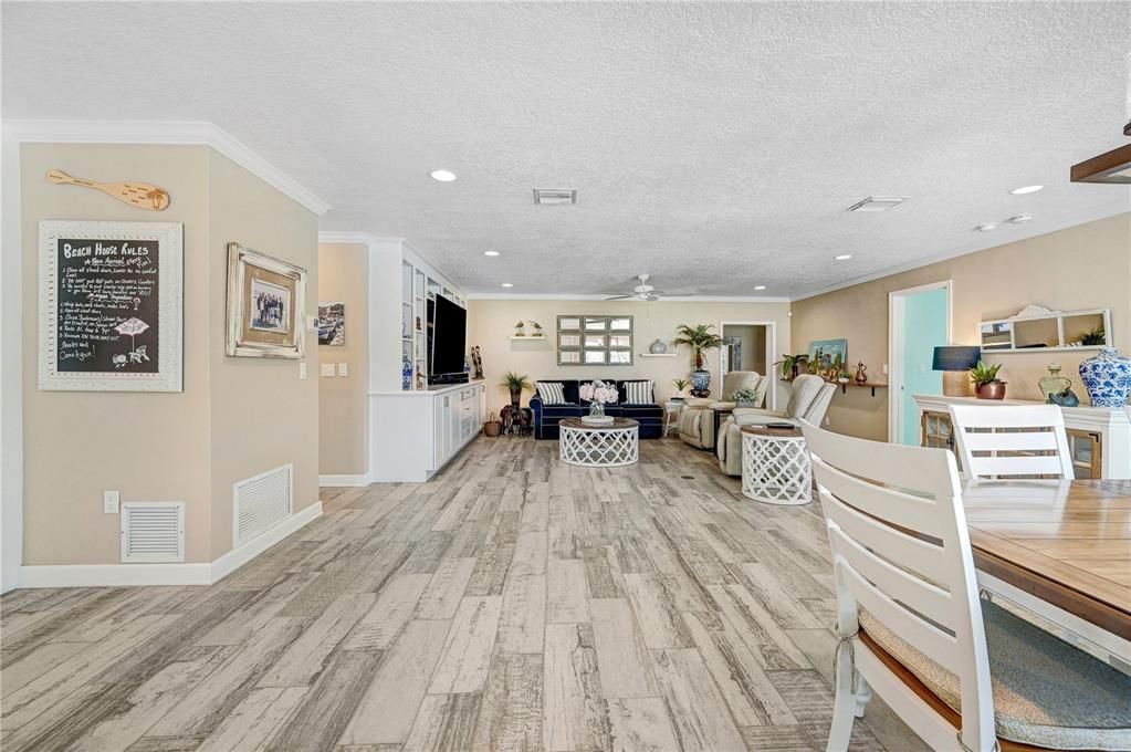 For Sale: $695,000 (4 beds, 2 baths, 1900 Square Feet)