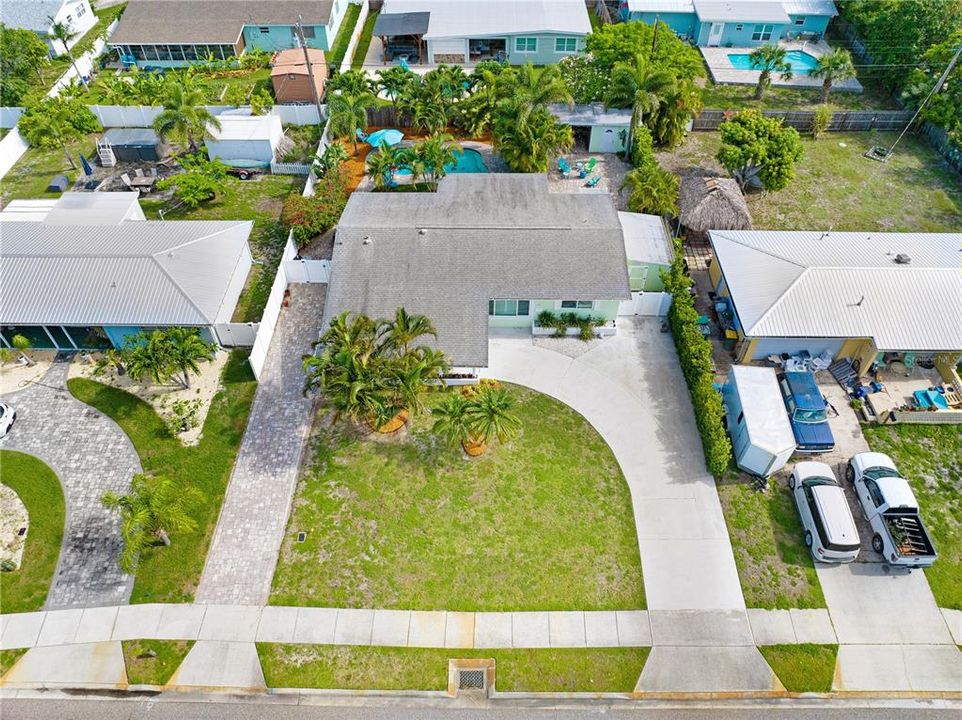 For Sale: $695,000 (4 beds, 2 baths, 1900 Square Feet)