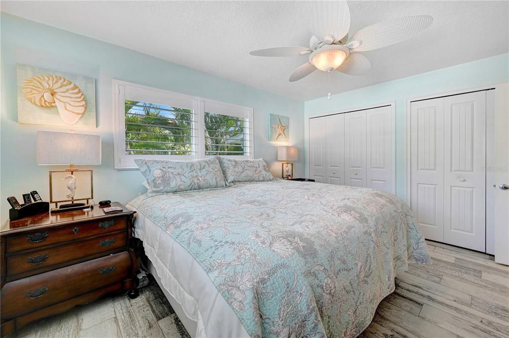 For Sale: $695,000 (4 beds, 2 baths, 1900 Square Feet)