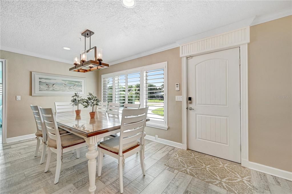 For Sale: $695,000 (4 beds, 2 baths, 1900 Square Feet)