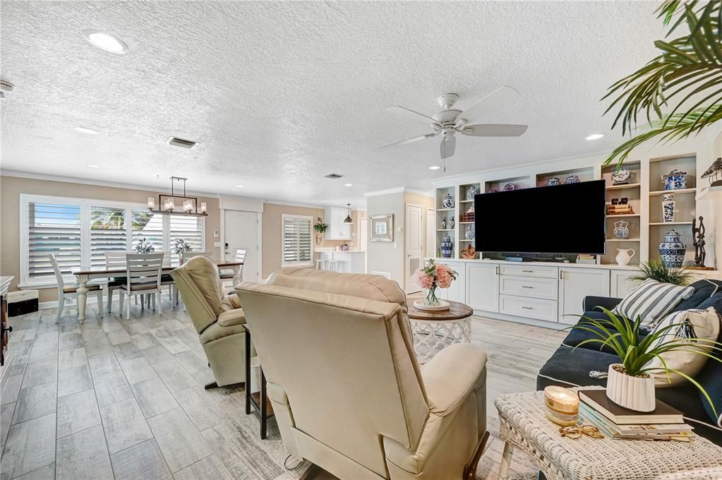 For Sale: $695,000 (4 beds, 2 baths, 1900 Square Feet)