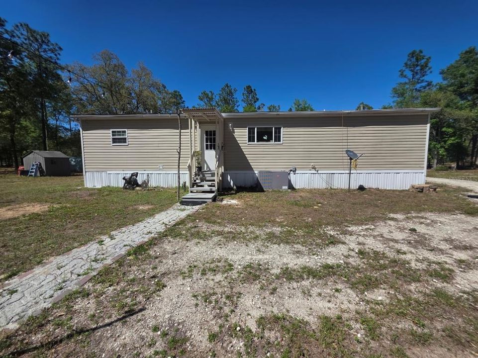 En Venta: $290,000 (4 camas, 2 baños, 1560 Pies cuadrados)