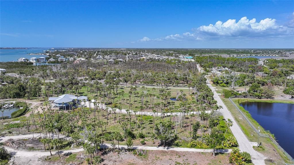 En Venta: $750,000 (4.49 acres)