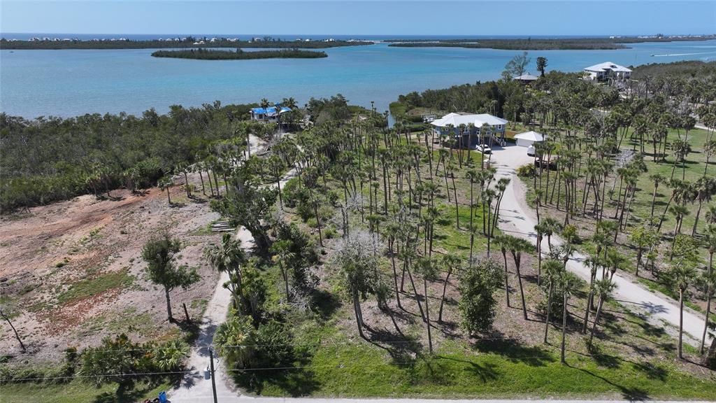 En Venta: $750,000 (4.49 acres)