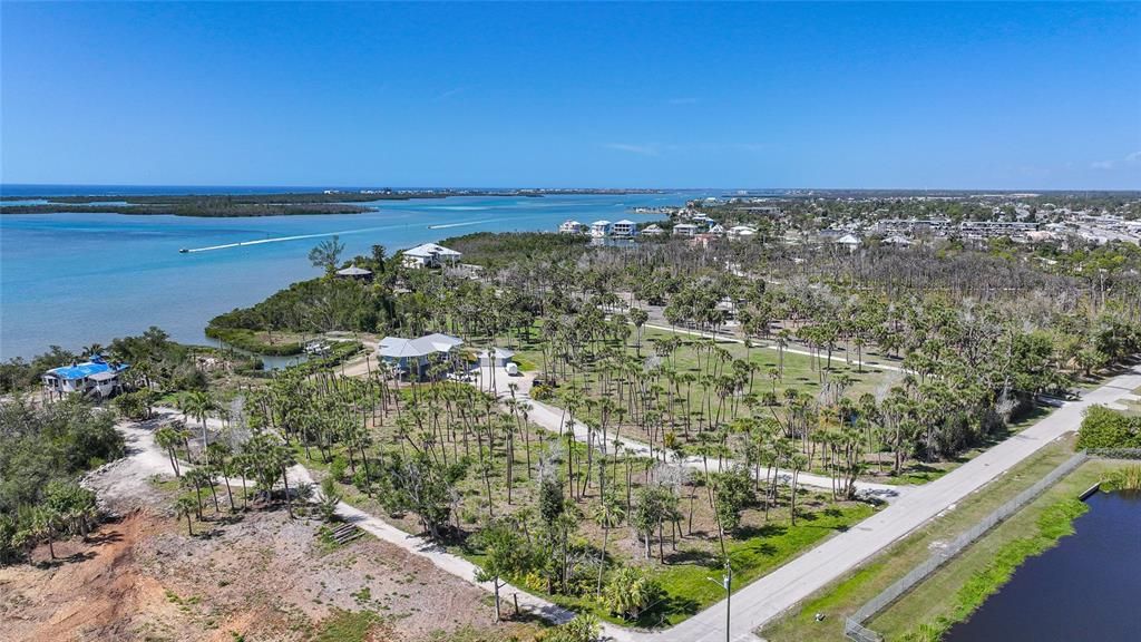 En Venta: $750,000 (4.49 acres)