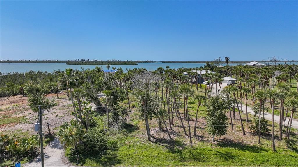 En Venta: $750,000 (4.49 acres)