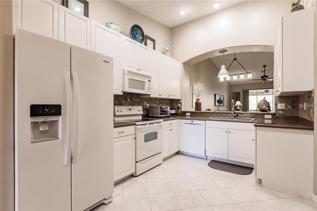 В аренду: $2,100 (3 спален, 2 ванн, 1765 Квадратных фут)