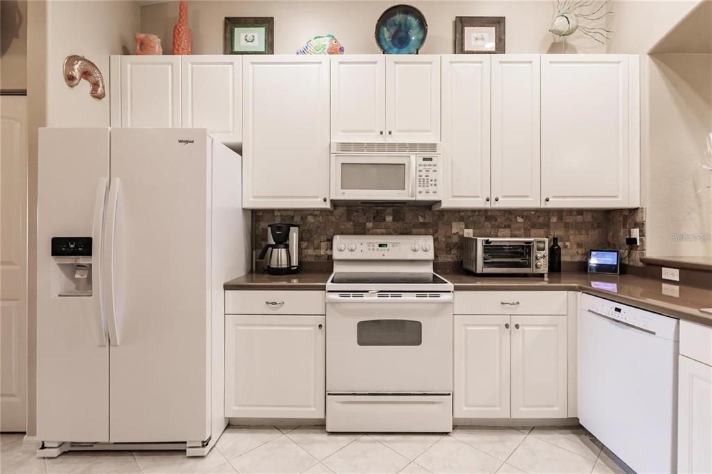 В аренду: $2,100 (3 спален, 2 ванн, 1765 Квадратных фут)