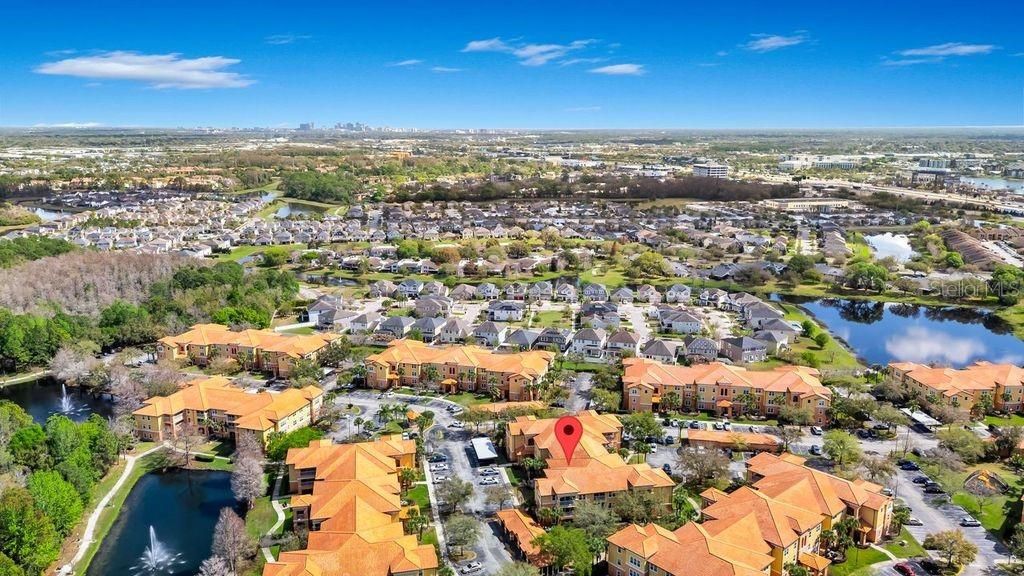 合同活跃: $199,000 (2 贝兹, 2 浴室, 1004 平方英尺)