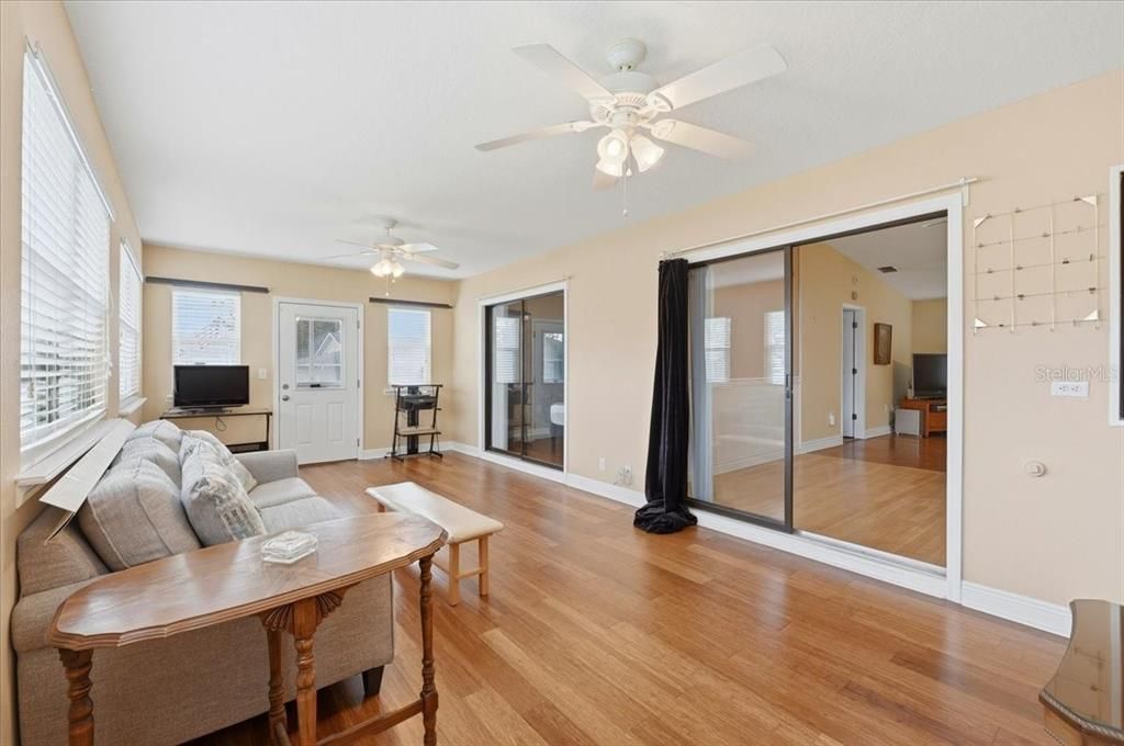 Activo con contrato: $225,000 (2 camas, 2 baños, 1520 Pies cuadrados)