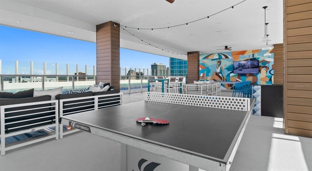 For Rent: $2,800 (2 beds, 2 baths, 1075 Square Feet)