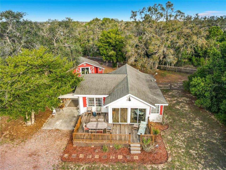 For Sale: $285,000 (3 beds, 1 baths, 1060 Square Feet)