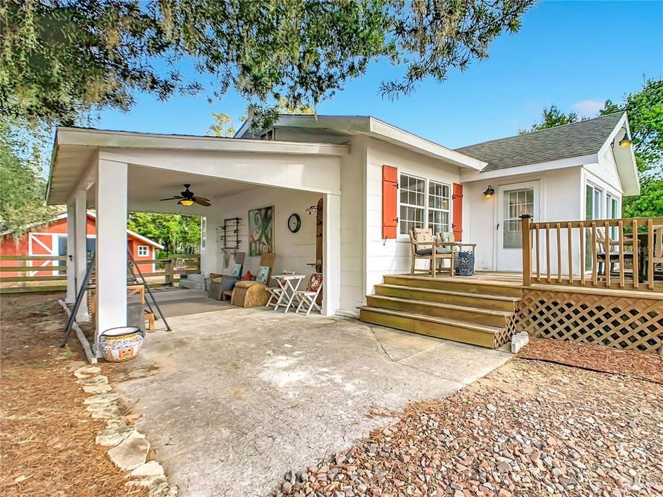 For Sale: $285,000 (3 beds, 1 baths, 1060 Square Feet)