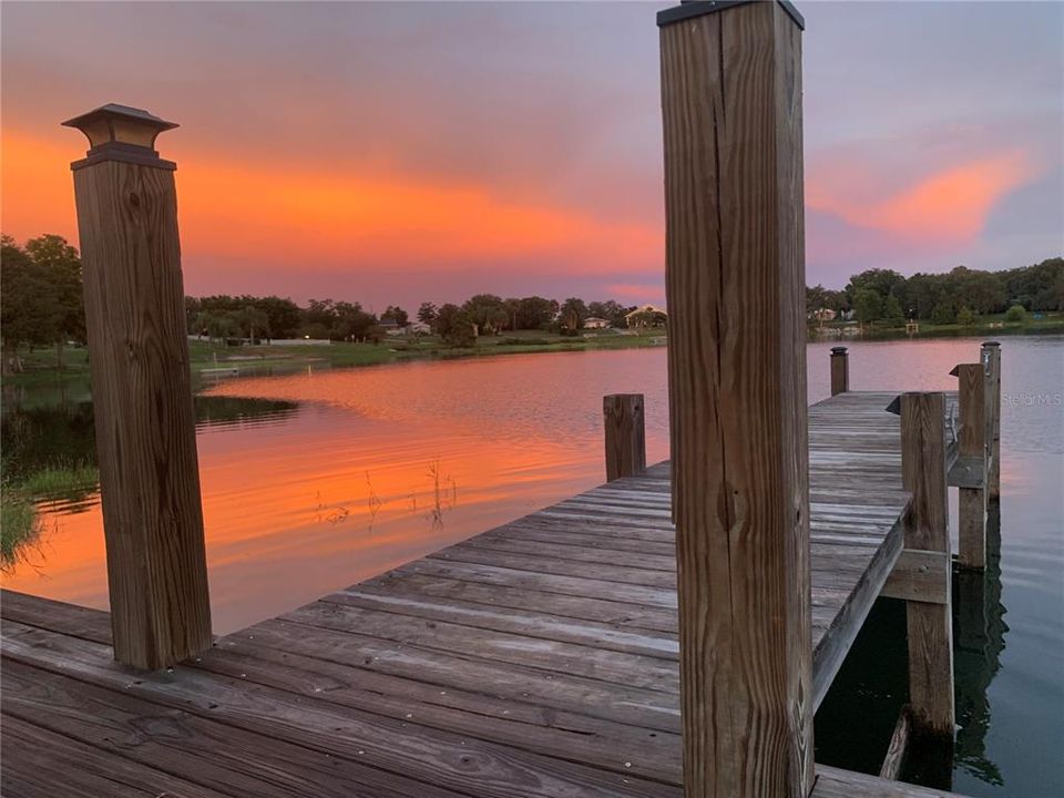 For Sale: $285,000 (3 beds, 1 baths, 1060 Square Feet)