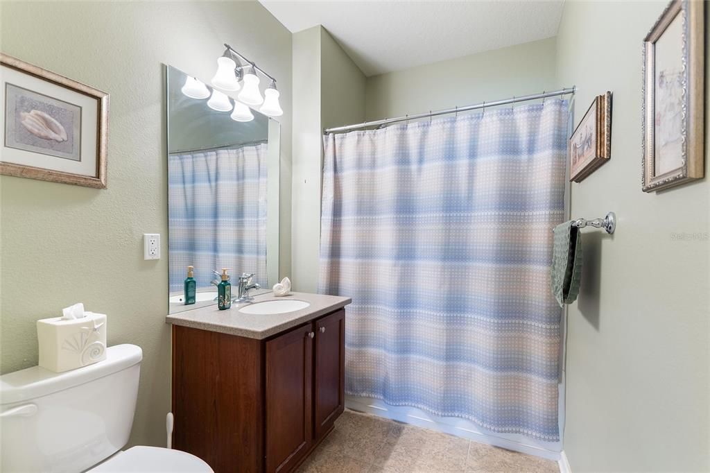 Под контрактом: $245,000 (2 спален, 2 ванн, 1414 Квадратных фут)