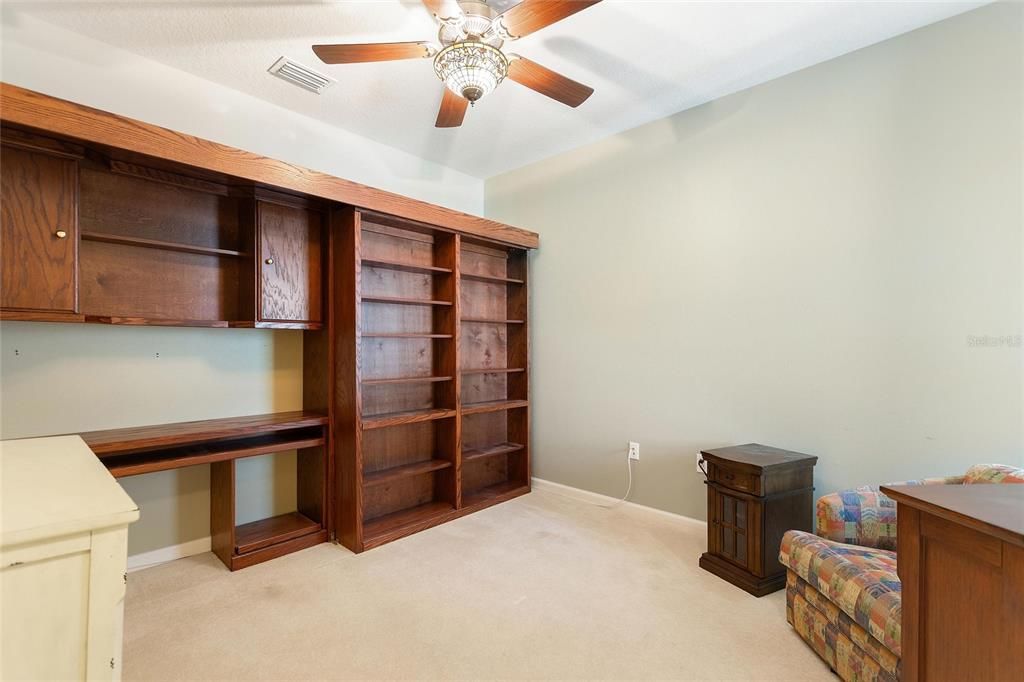 Под контрактом: $245,000 (2 спален, 2 ванн, 1414 Квадратных фут)