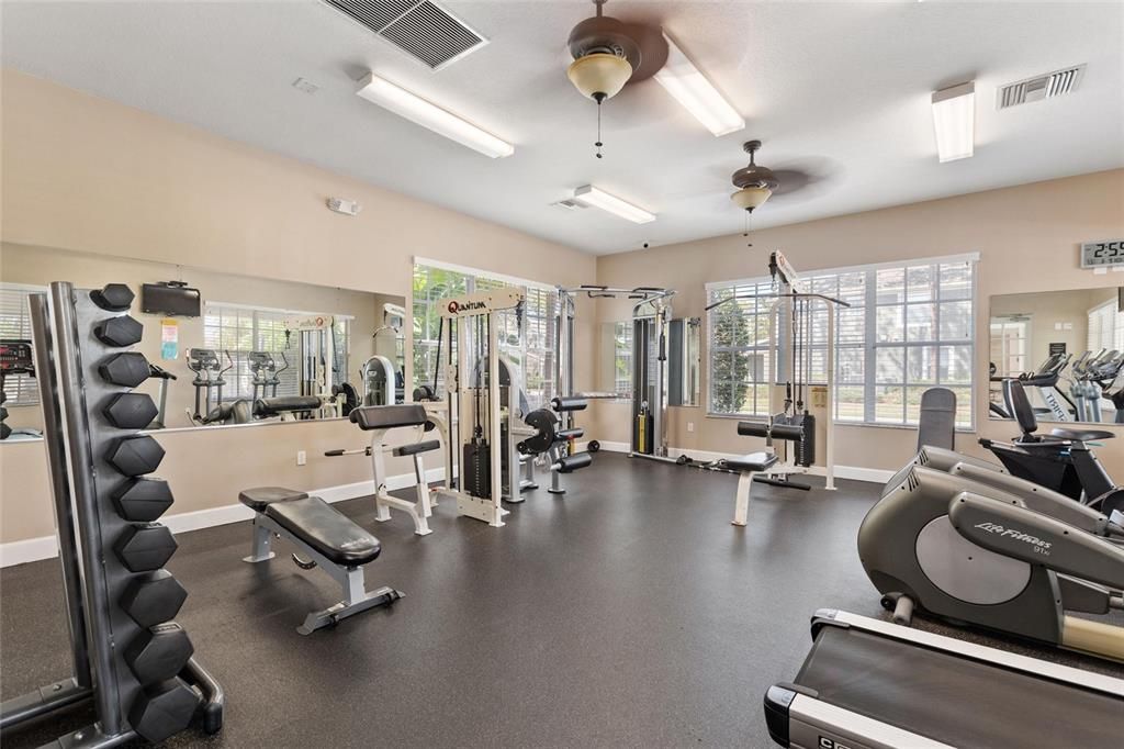 Под контрактом: $245,000 (2 спален, 2 ванн, 1414 Квадратных фут)