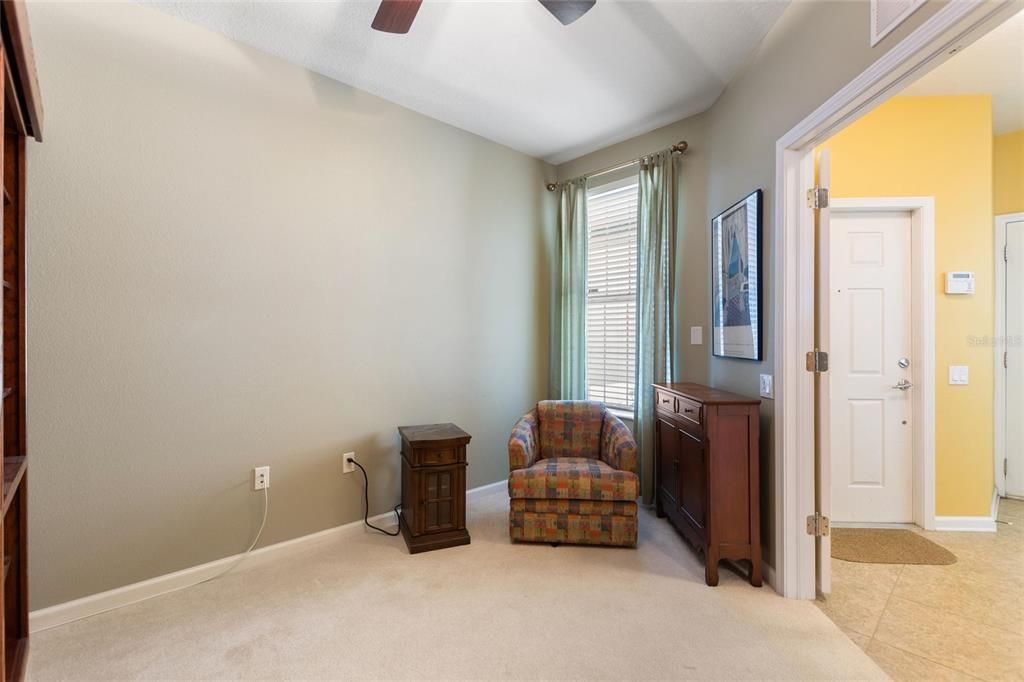 Под контрактом: $245,000 (2 спален, 2 ванн, 1414 Квадратных фут)