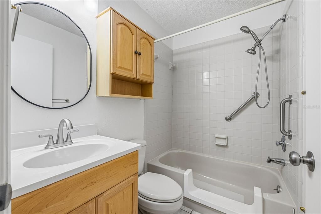 Active With Contract: $190,000 (2 beds, 2 baths, 730 Square Feet)