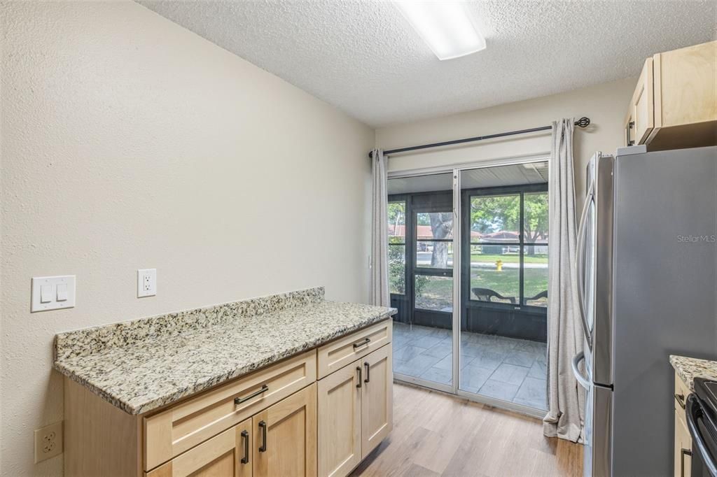 Active With Contract: $190,000 (2 beds, 2 baths, 730 Square Feet)