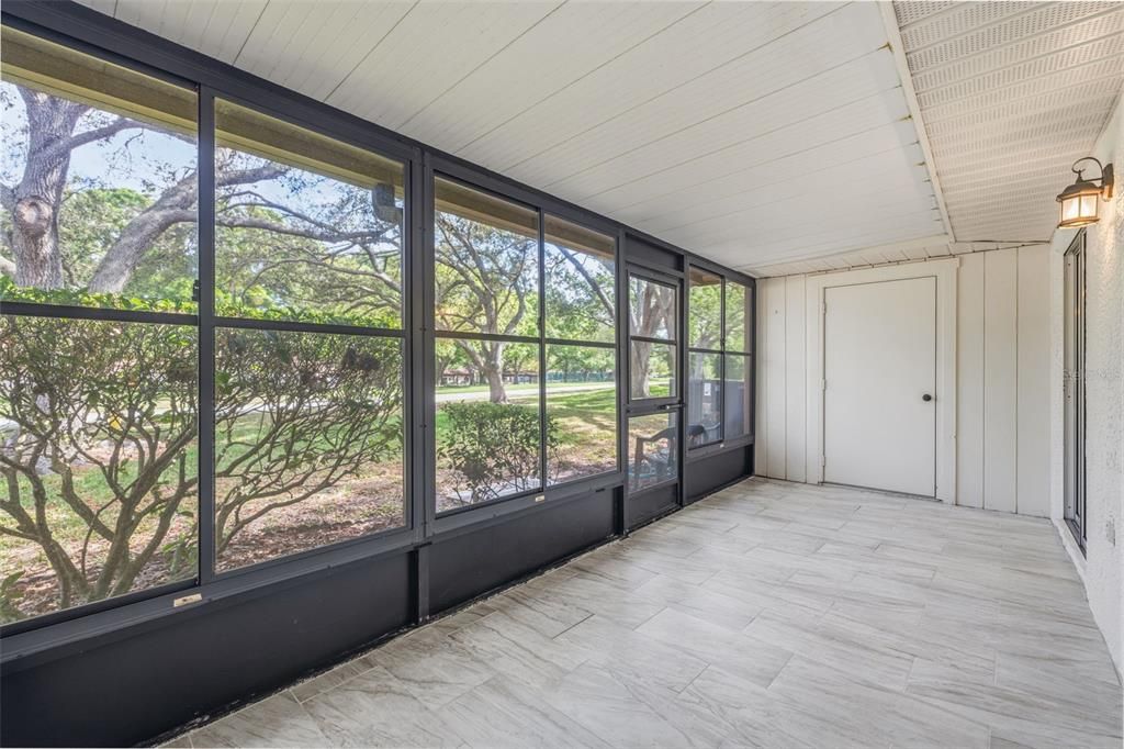 Active With Contract: $190,000 (2 beds, 2 baths, 730 Square Feet)