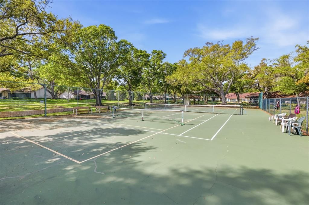 Active With Contract: $190,000 (2 beds, 2 baths, 730 Square Feet)