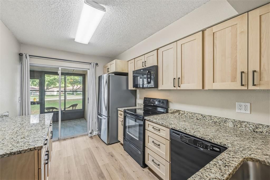 Active With Contract: $190,000 (2 beds, 2 baths, 730 Square Feet)