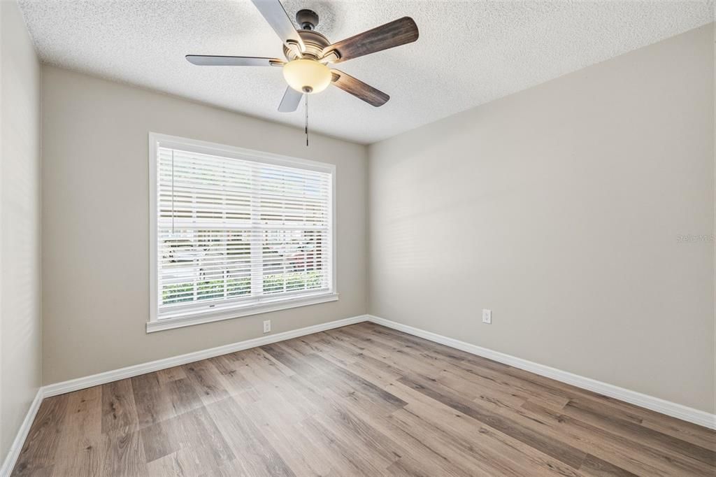 Active With Contract: $190,000 (2 beds, 2 baths, 730 Square Feet)