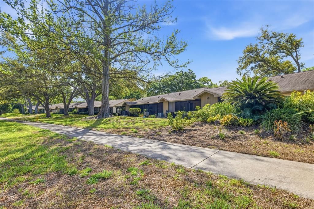 Active With Contract: $190,000 (2 beds, 2 baths, 730 Square Feet)