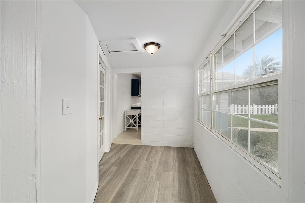 Active With Contract: $257,000 (3 beds, 3 baths, 1270 Square Feet)