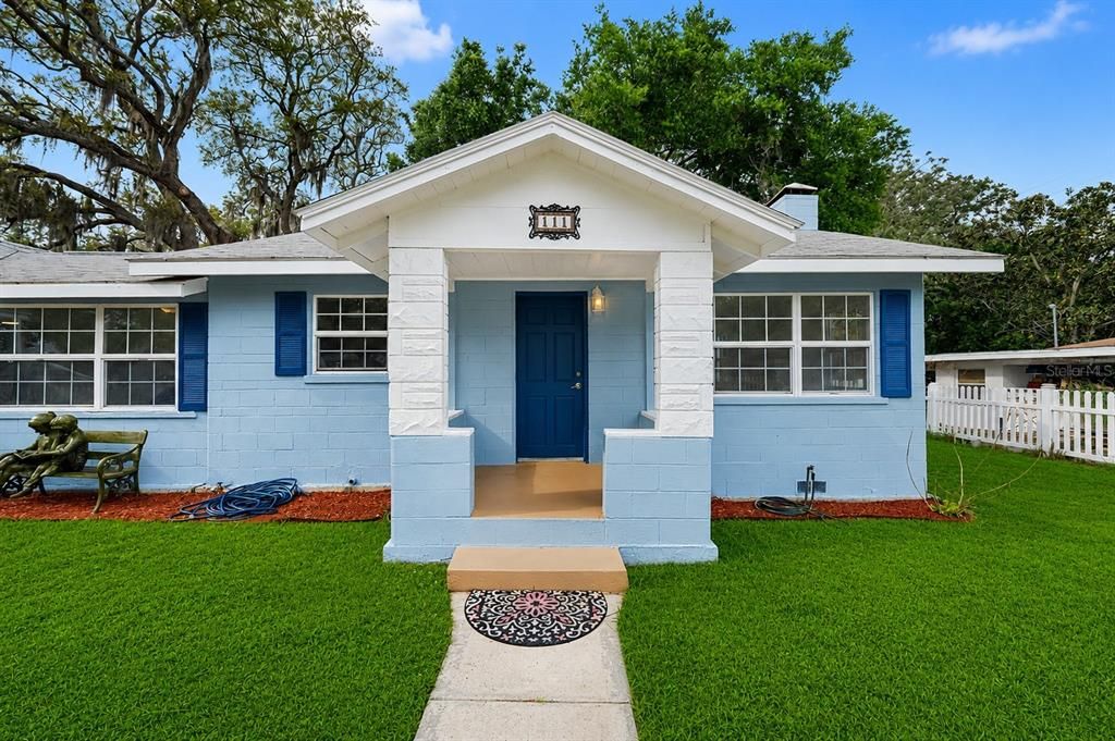 Active With Contract: $257,000 (3 beds, 3 baths, 1270 Square Feet)