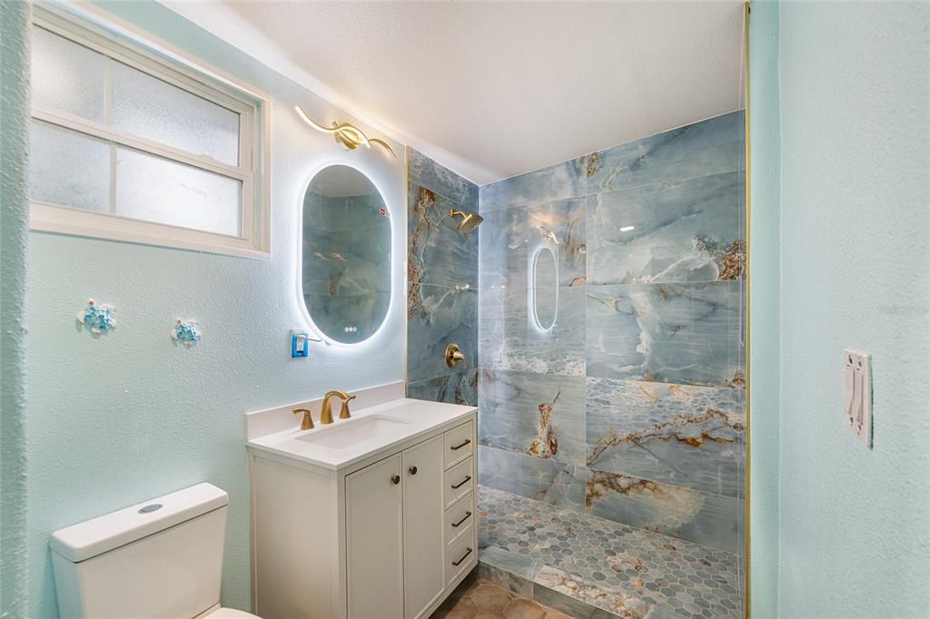 Active With Contract: $257,000 (3 beds, 3 baths, 1270 Square Feet)