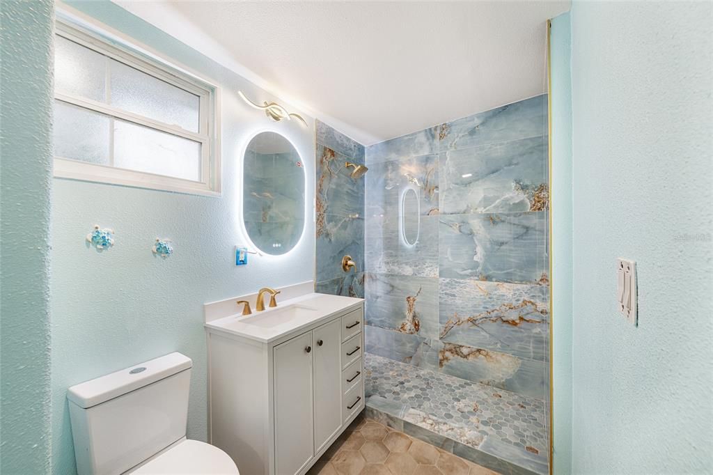 Active With Contract: $257,000 (3 beds, 3 baths, 1270 Square Feet)