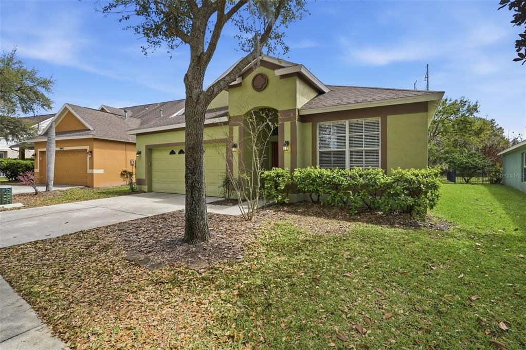 Activo con contrato: $369,900 (3 camas, 2 baños, 1957 Pies cuadrados)